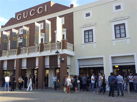 gucci outlet naples italy